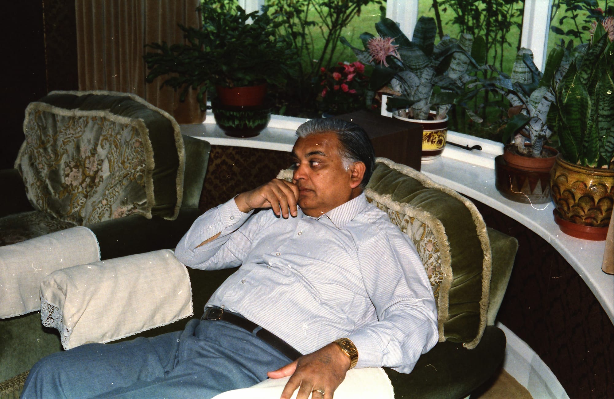 Papaji in an armchair. A front room in England